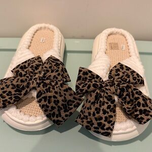 Cute Leopard Print Bow Slippers- Size EUR 38-38.5- NWOT